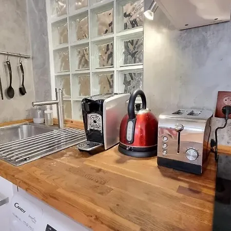 Stylish Flat In Area ! New With Great Access Prag